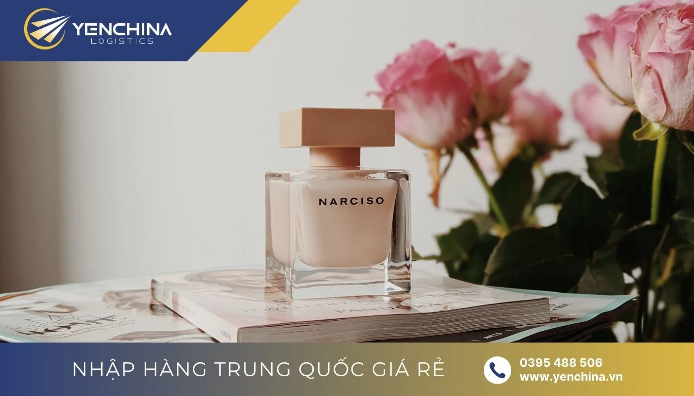 Nên tặng quà 20/10 cho bạn gái ở xa 1 chai nước hoa 