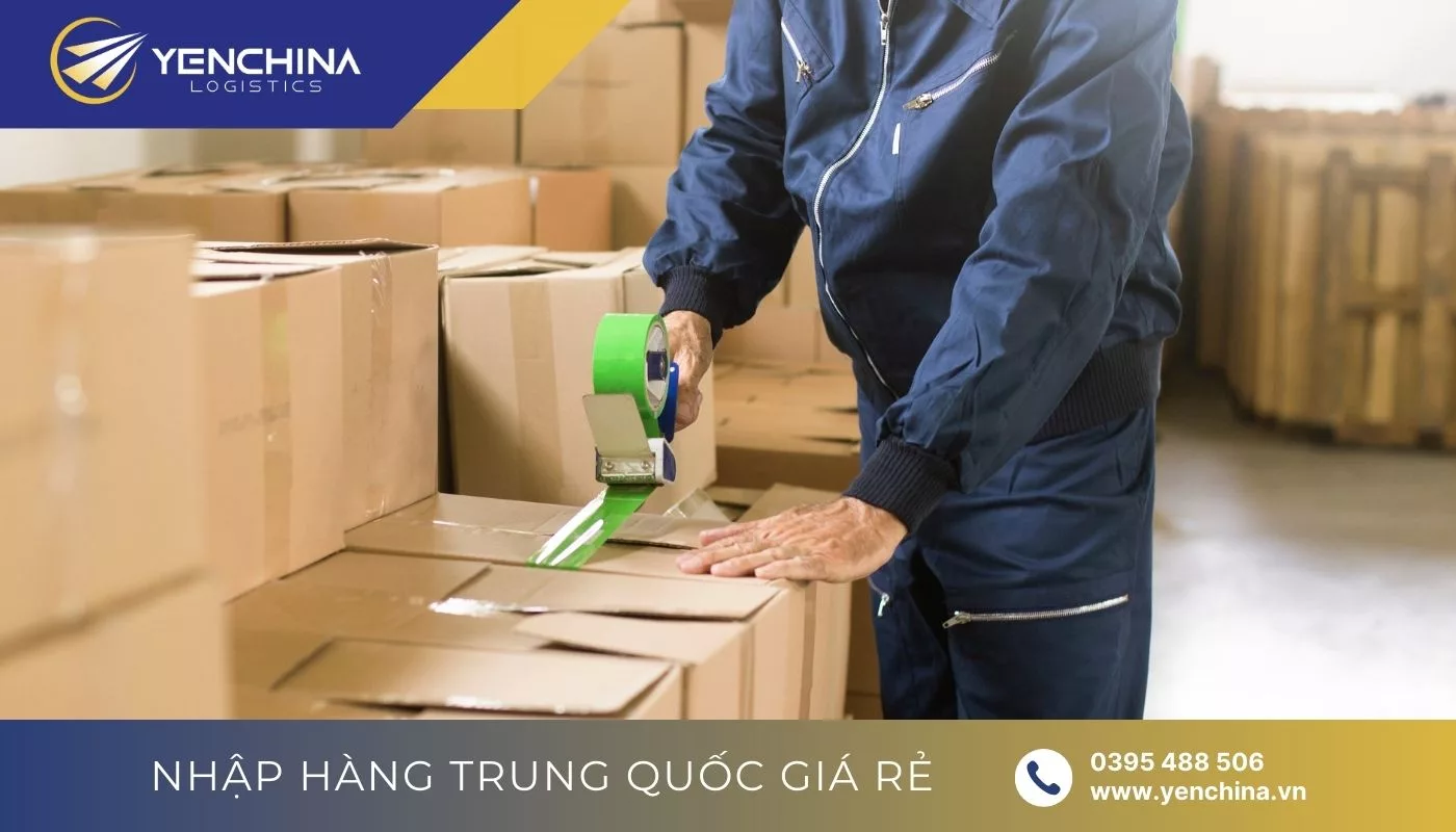 Nhân viên kho Bằng Tường nhận và kiểm hàng Nhân viên kho Bằng Tường nhận và kiểm hàng