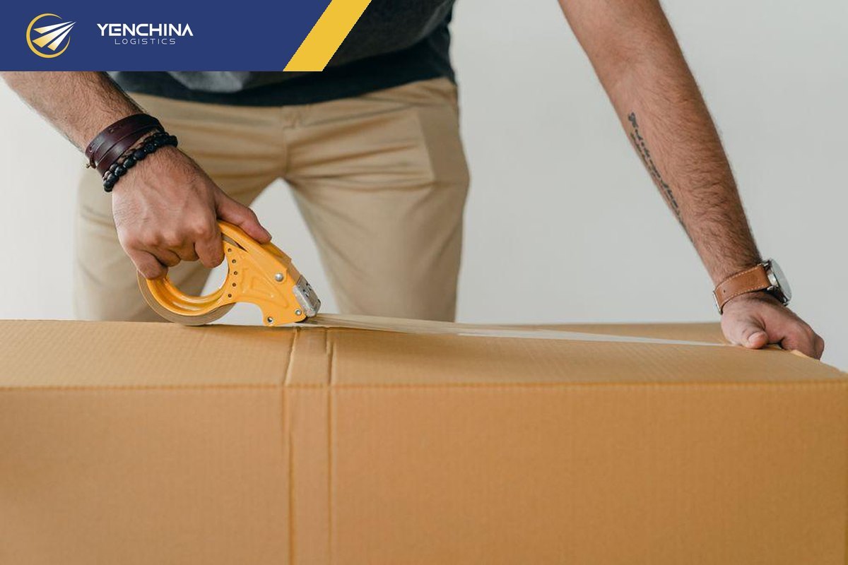 Đóng gói riêng và dán nhãn rõ giúp hàng nhạy cảm không bị giữ tại kho trung chuyển
