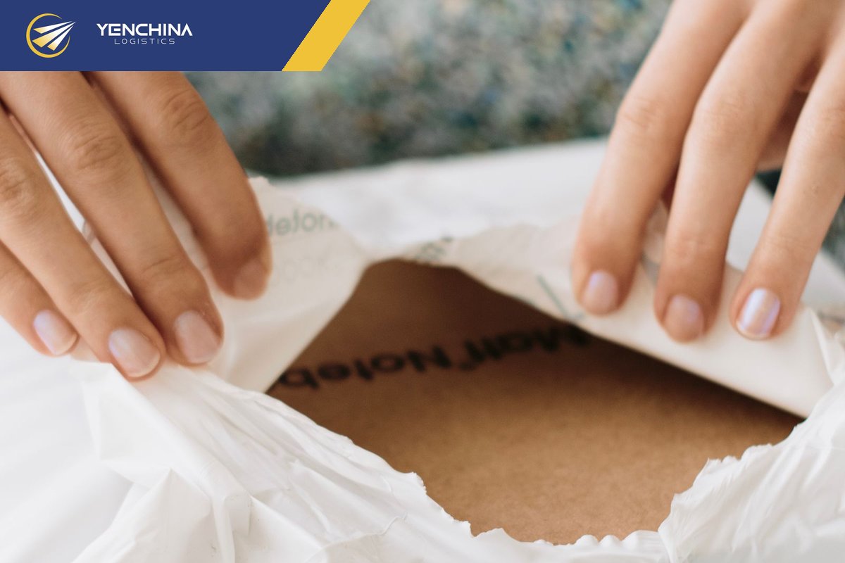 Mở gói hàng để kiểm tra xem hàng Pinduoduo có tốt không trước khi bán