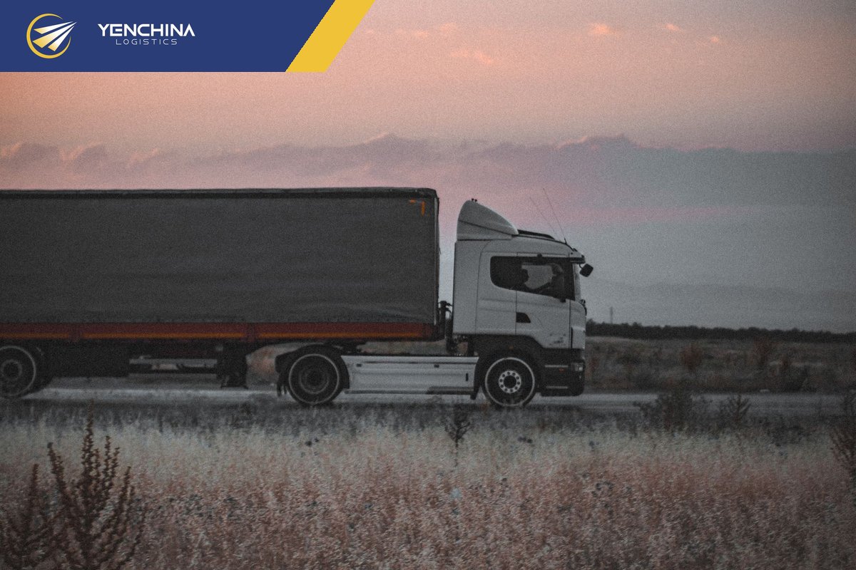 Xe tải chở hàng trên tuyến đường dài theo line ship Taobao về Việt Nam