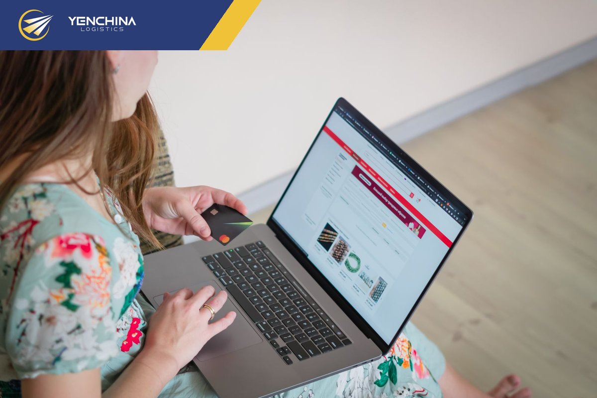 Đặt hàng trên laptop, cân nhắc mua hộ Taobao hay tự order